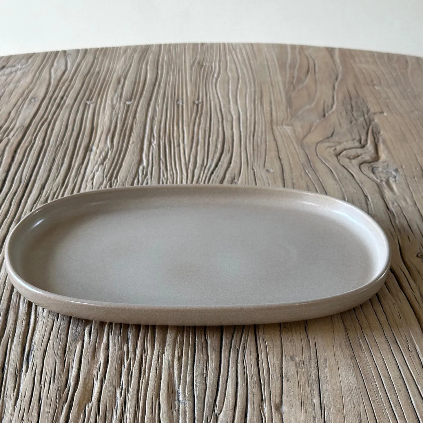 CAPRI Oval Tallerken, mat taupe