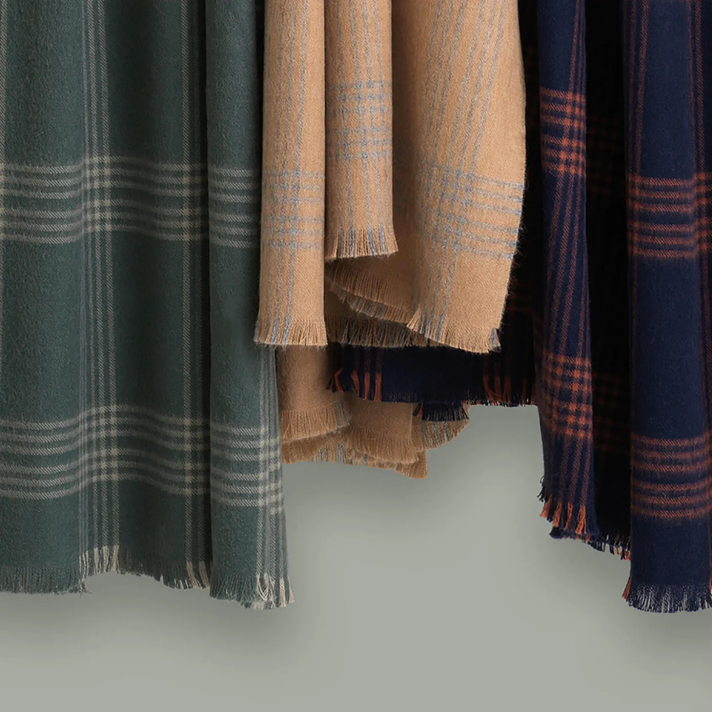 Check plaid, camel/light grey