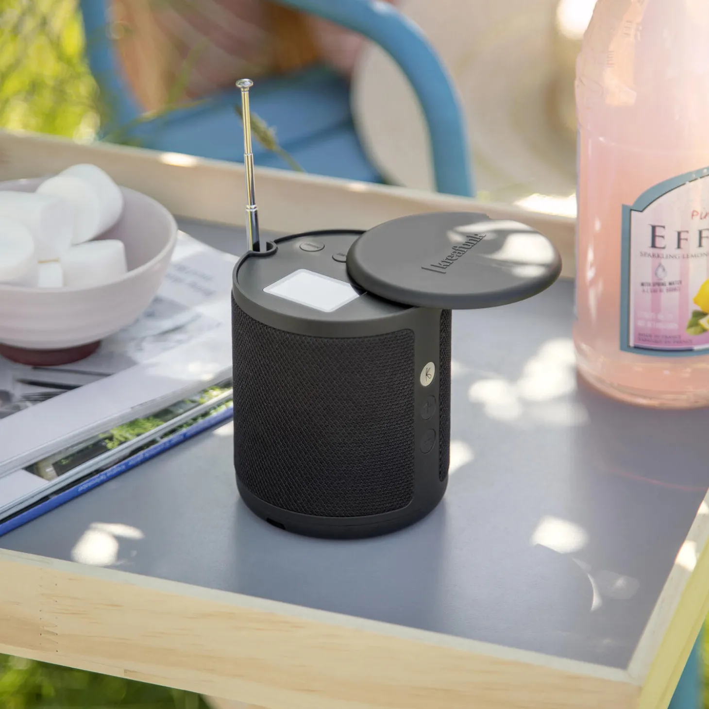 Dabbie Radio, black