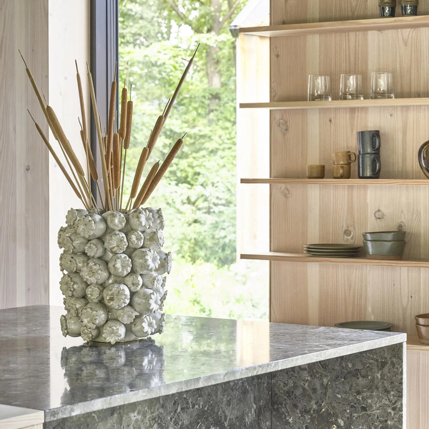Elha vase/skjuler, creme
