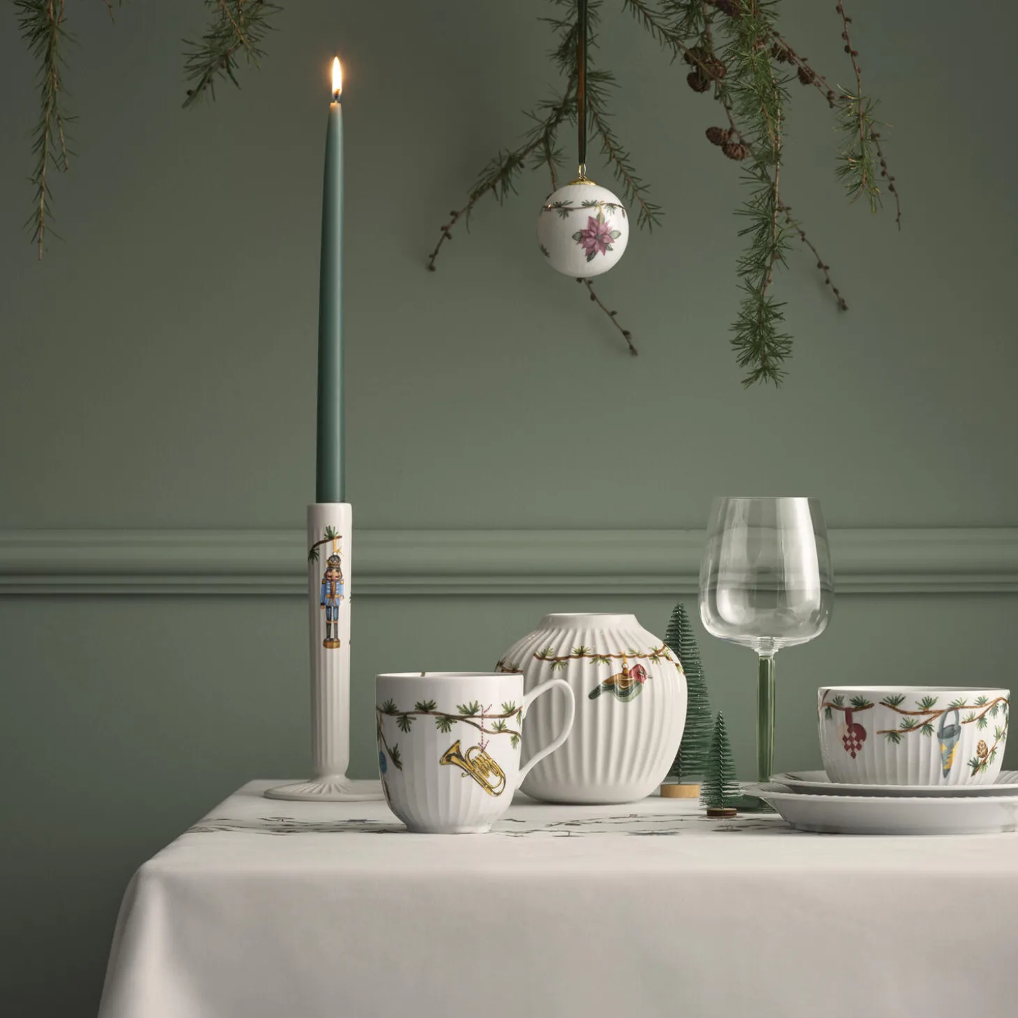 Hammershøi Christmas vase