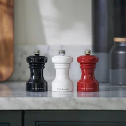 Hoxton Pepper, sort