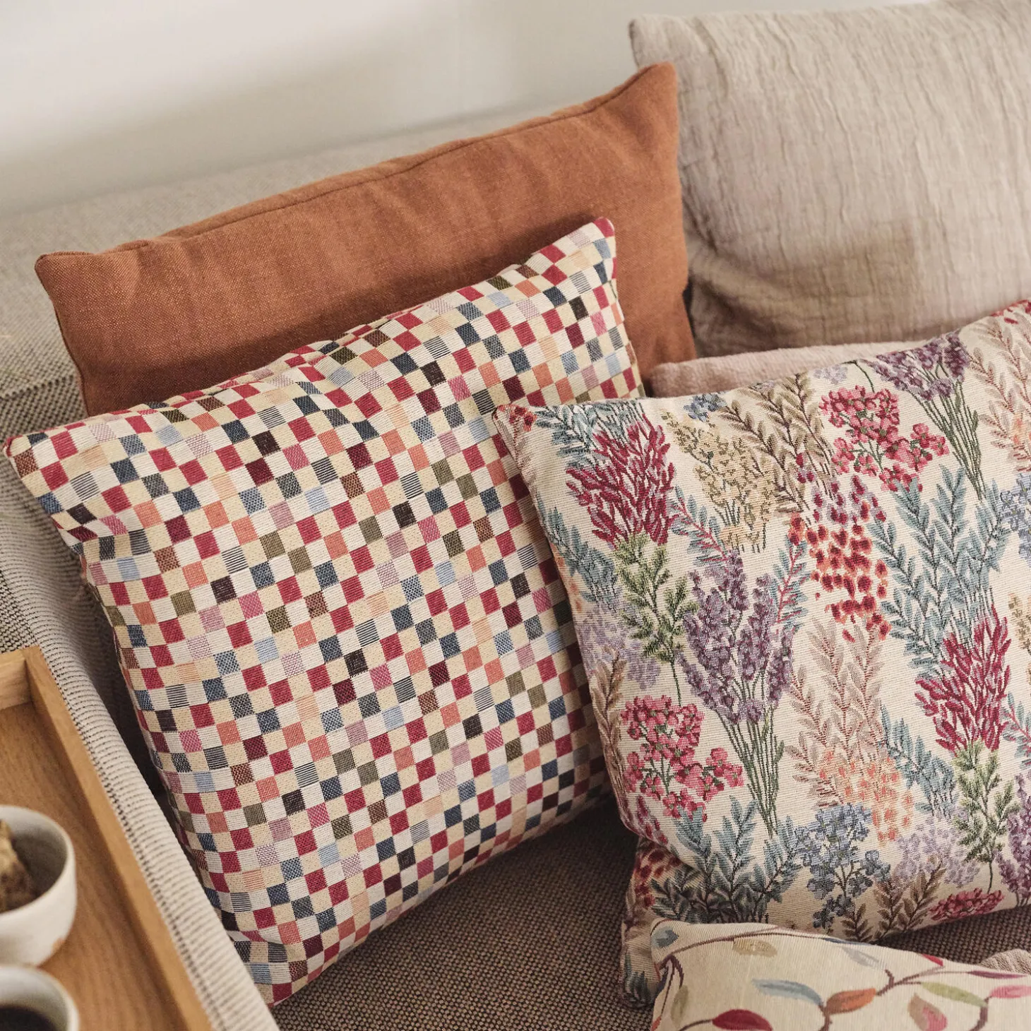 Jardin pude, multi colour