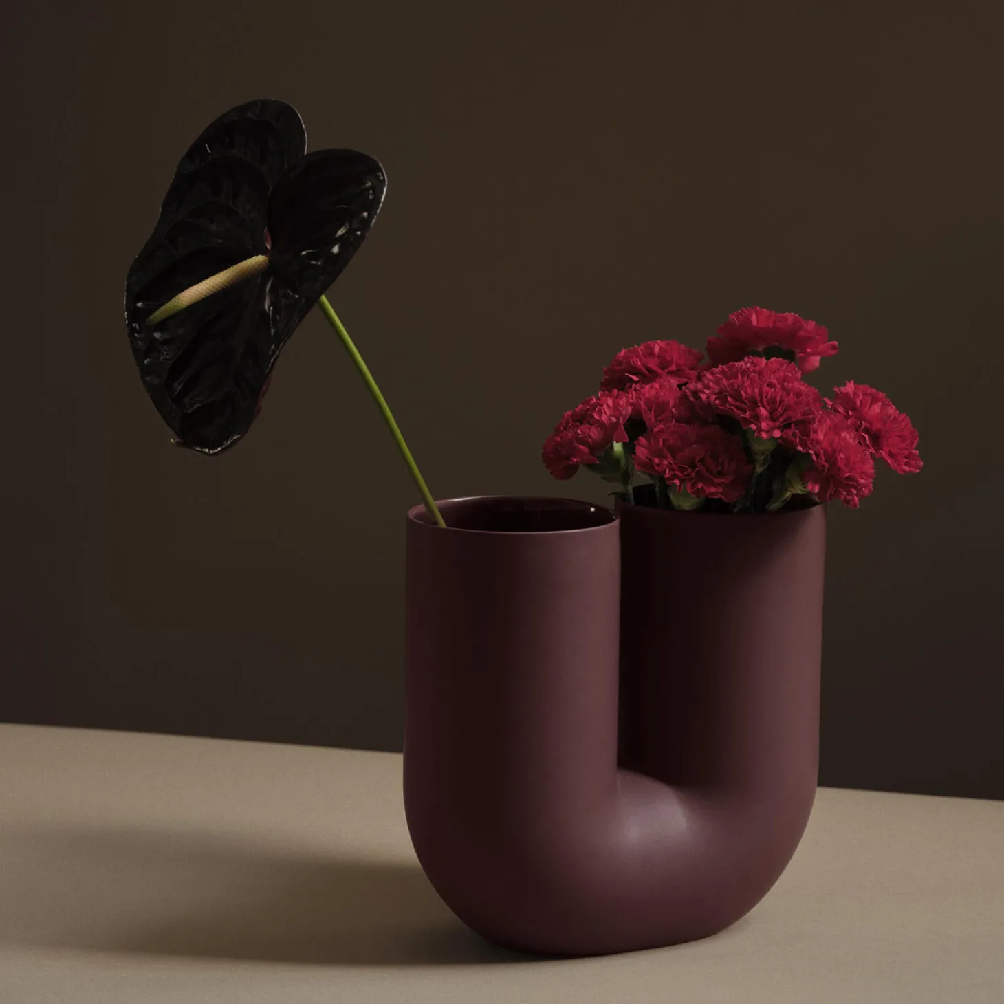 Kink Vase, deep red