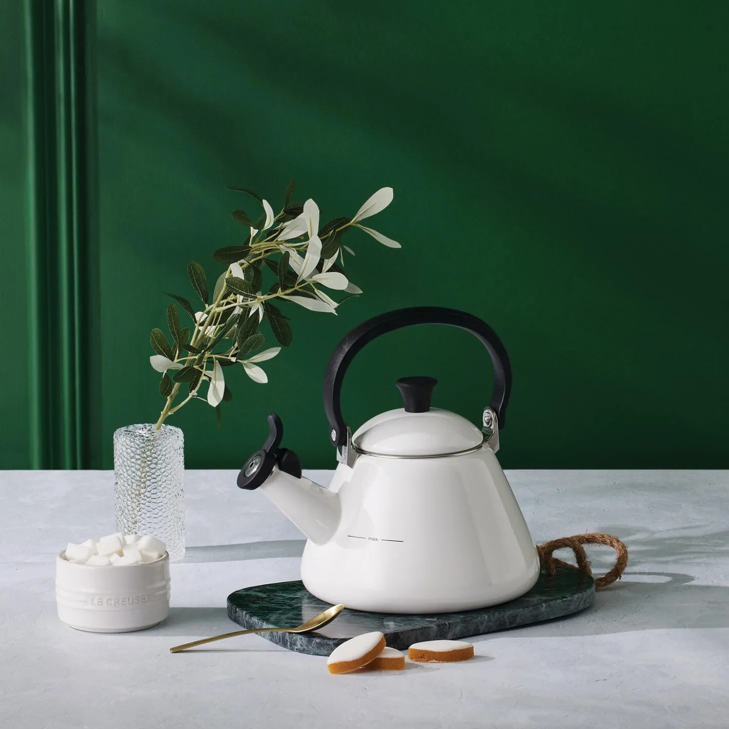 Kone Kedel, white