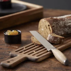 Skærebræt med brødkniv