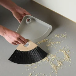 SWEEP-IT fejebakke & kost, light grey