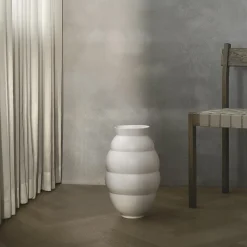Tortus Archie vase No 5, white