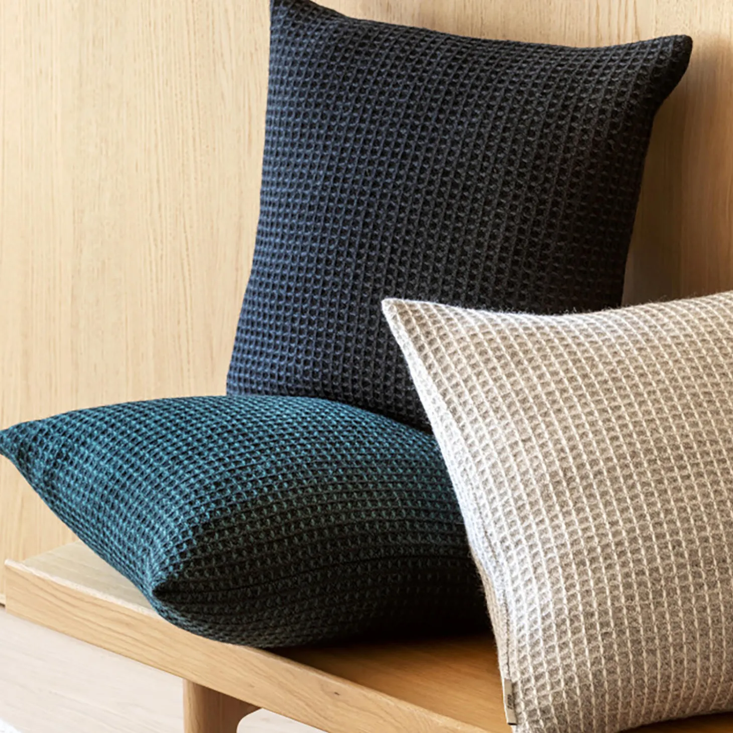 VEGA Cushion, black